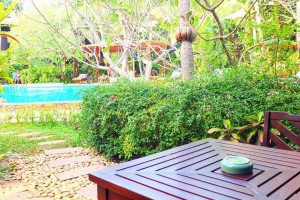 Gold Cottage with Pool View